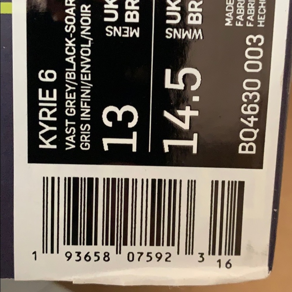 ‼️SOLD‼️NIKE KYRIE 6 BASKETBALL SNEAKERS - Picture 11 of 12
